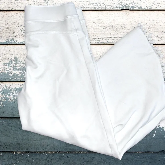 Slim Factor by Investments Stretch Crop Pants Size Medium with Pom Pom Hems - Picture 5 of 7